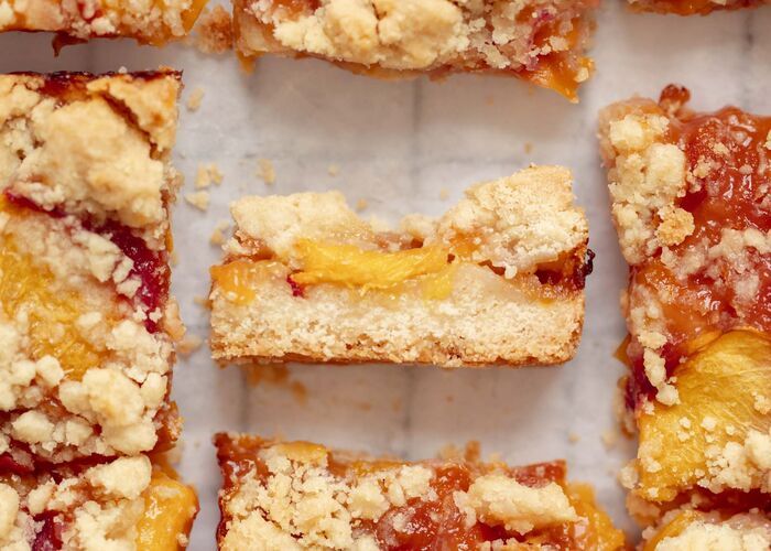 Brown Sugar Peach Crumb Bars