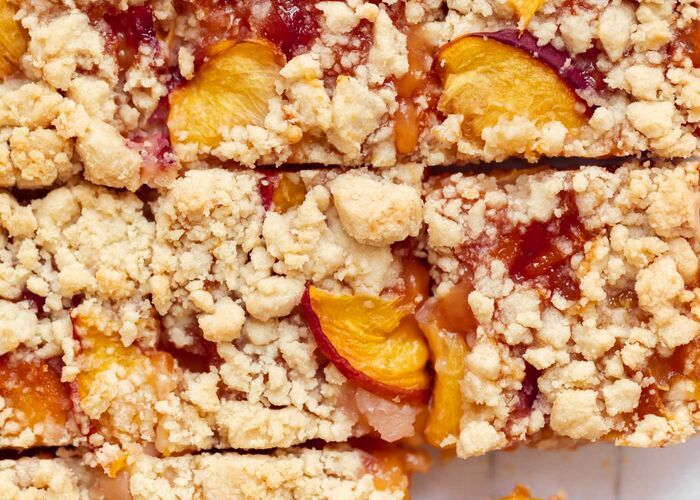 Brown Sugar Peach Crumb Bars