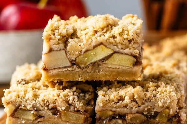 Apple Crumb Bars